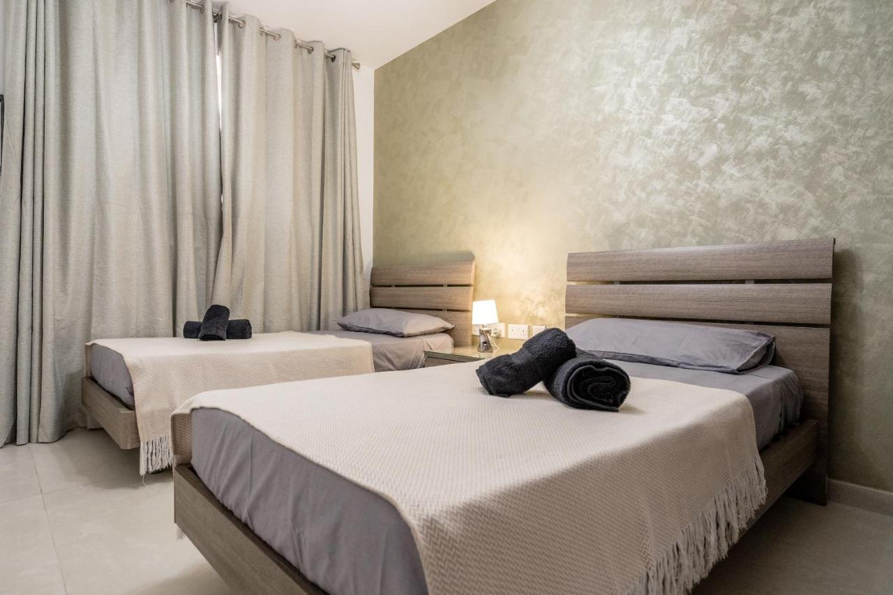 Brand New 3Br Apartment Close To All Amenities Сент-Полс-Бей Экстерьер фото