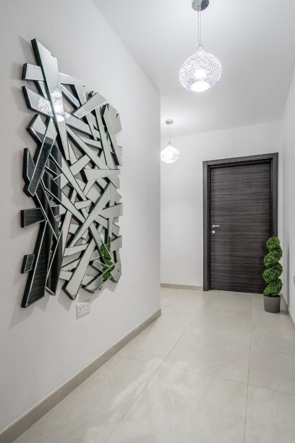 Brand New 3Br Apartment Close To All Amenities Сент-Полс-Бей Экстерьер фото